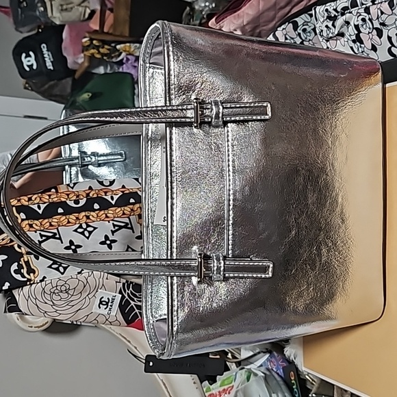 MICHAEL KORS SMALL HANDBAG - Picture 2 of 3